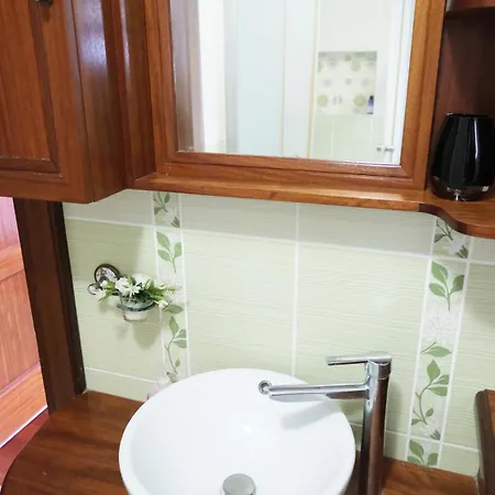 Aysem Mill Hill Апартаменты *