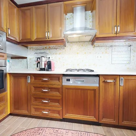 Aysem Mill Hill Apartment *